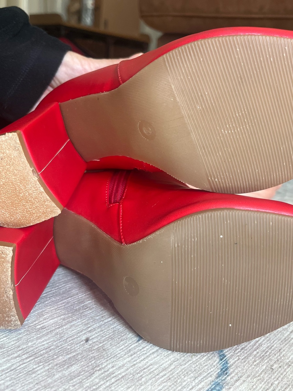 Women's Red Pointed Toe Ankle Boots NWOT - 8 - Picture 6 of 9
